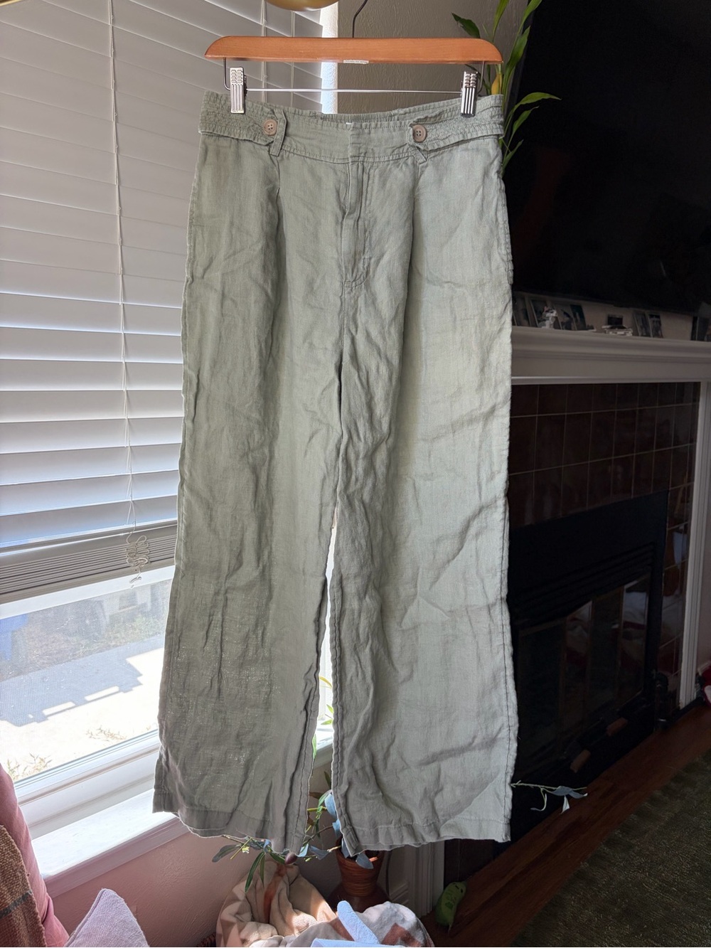 Nicole Miller Sage Green 100% Linen Straight-Leg Pants
